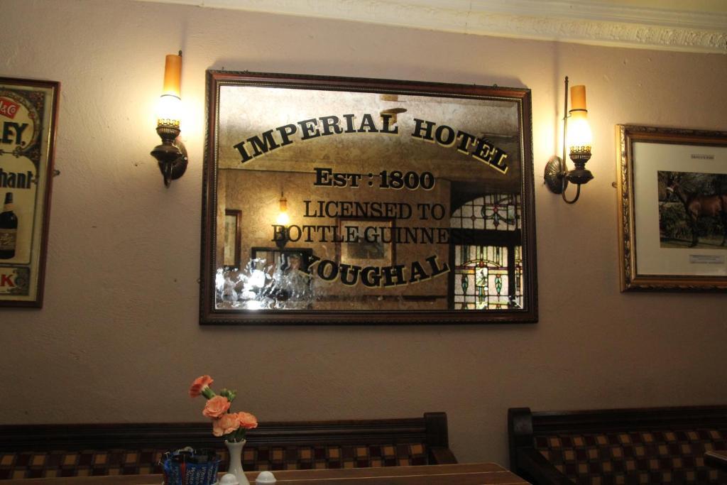 The Old Imperial Hotel Йол Екстериор снимка